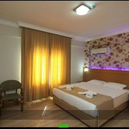 Sirius Mi Çeşme Luaran gambar