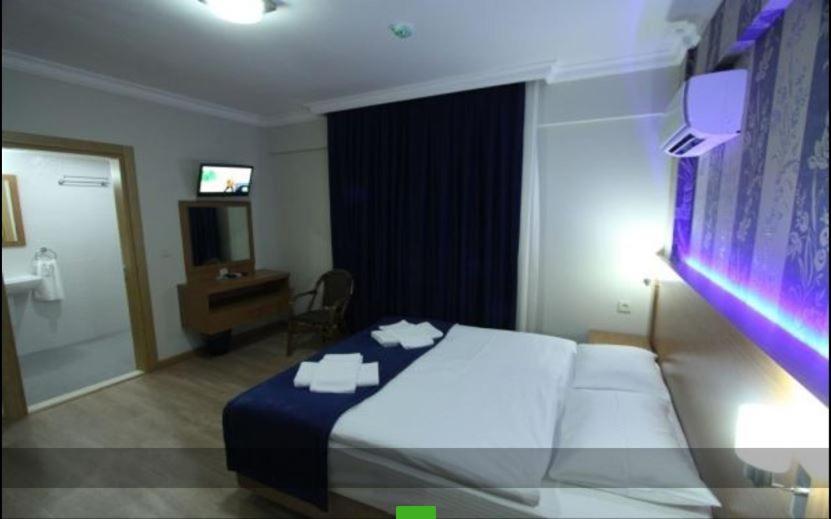 Sirius Mi Çeşme Luaran gambar