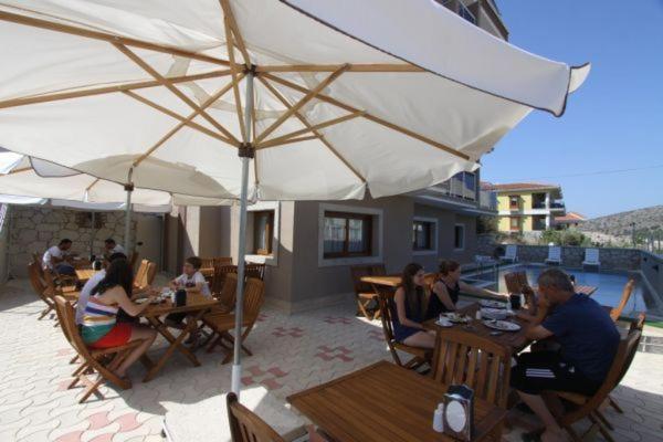 Sirius Mi Çeşme Luaran gambar